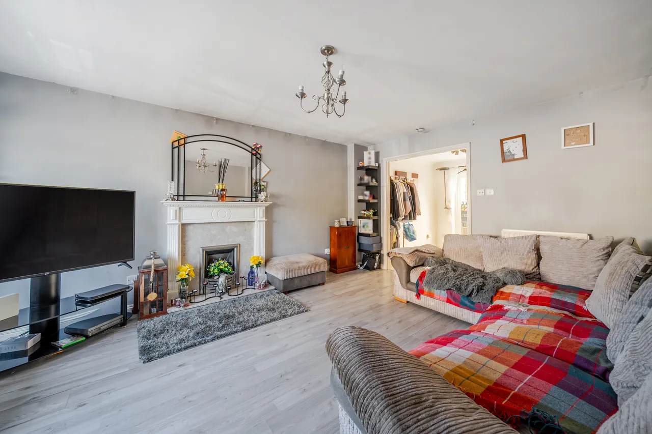 Danesfield Close, Walton-On-Thames, KT12, photo 4