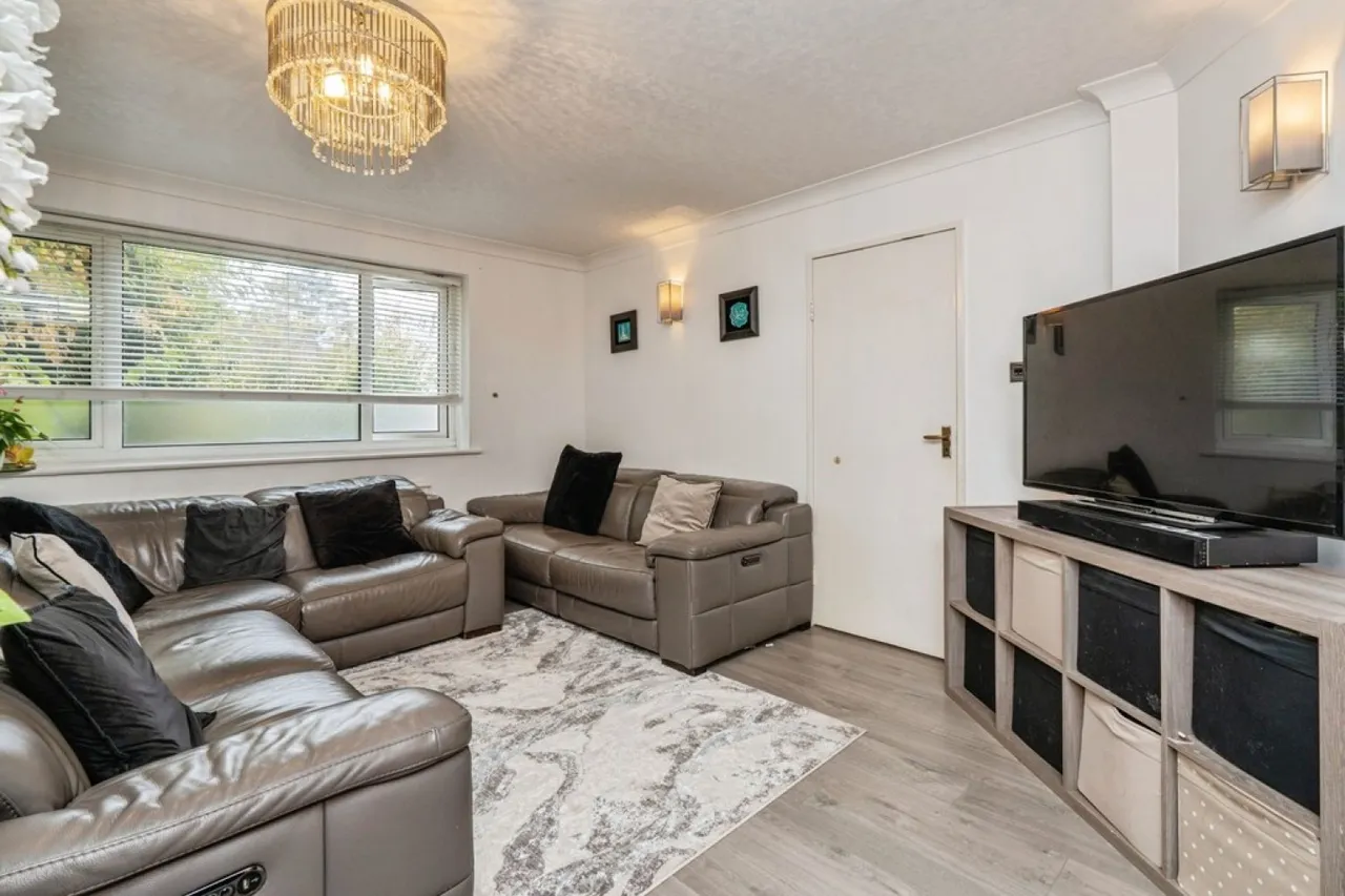 Gorsewood Road, Woking, Surrey, photo 4