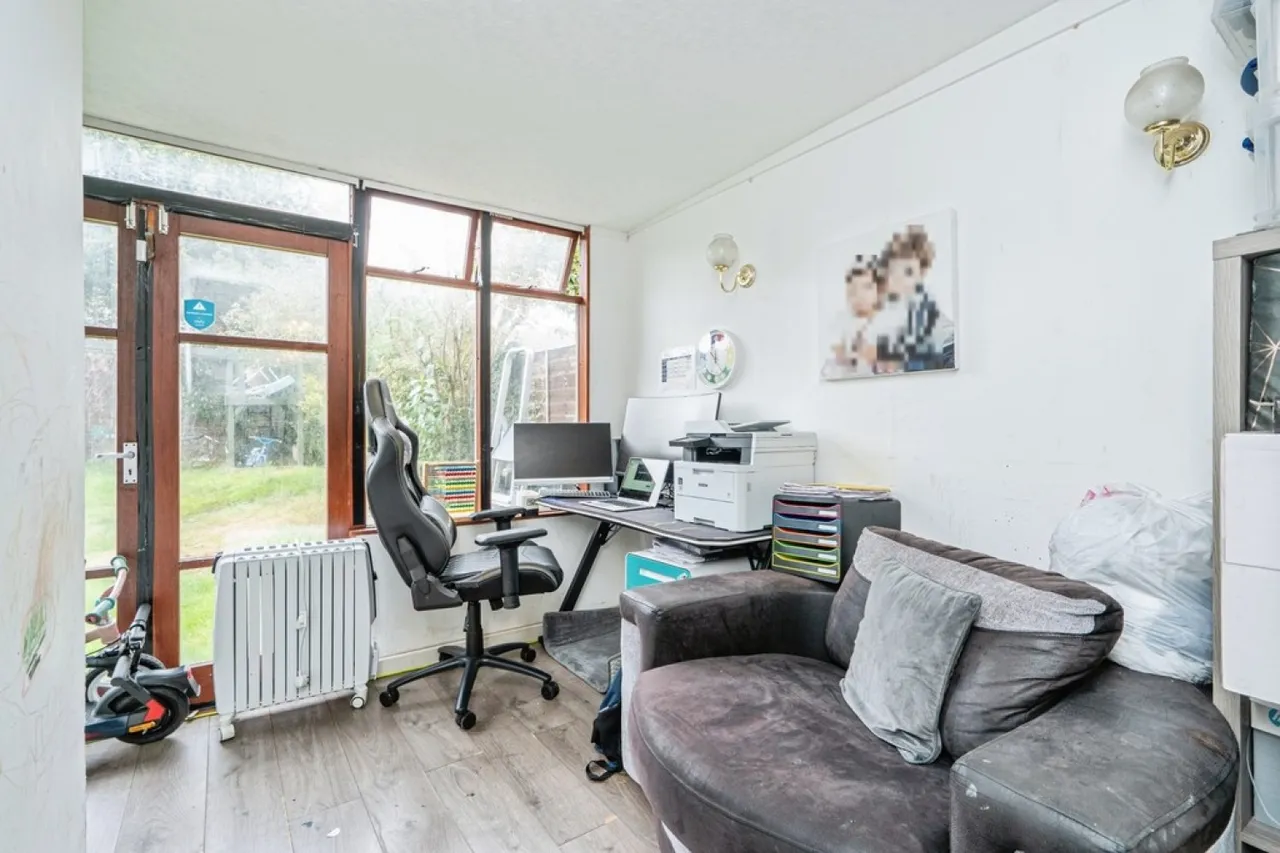 Gorsewood Road, Woking, Surrey, photo 10