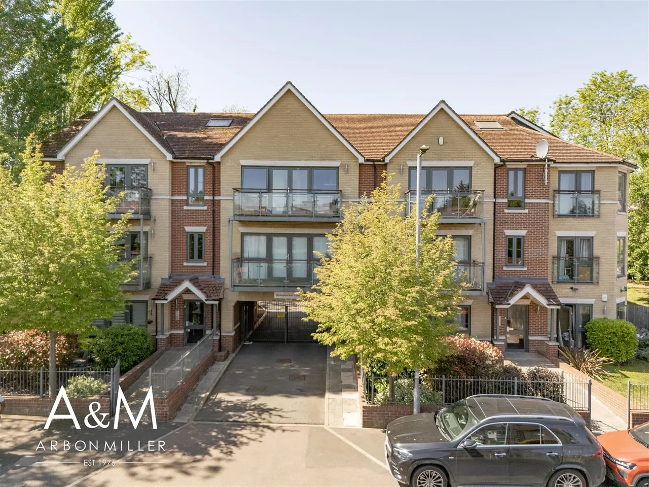 1 bed property for sale — Buckhurst Way, Buckhurst Hill, Essex, IG96HD