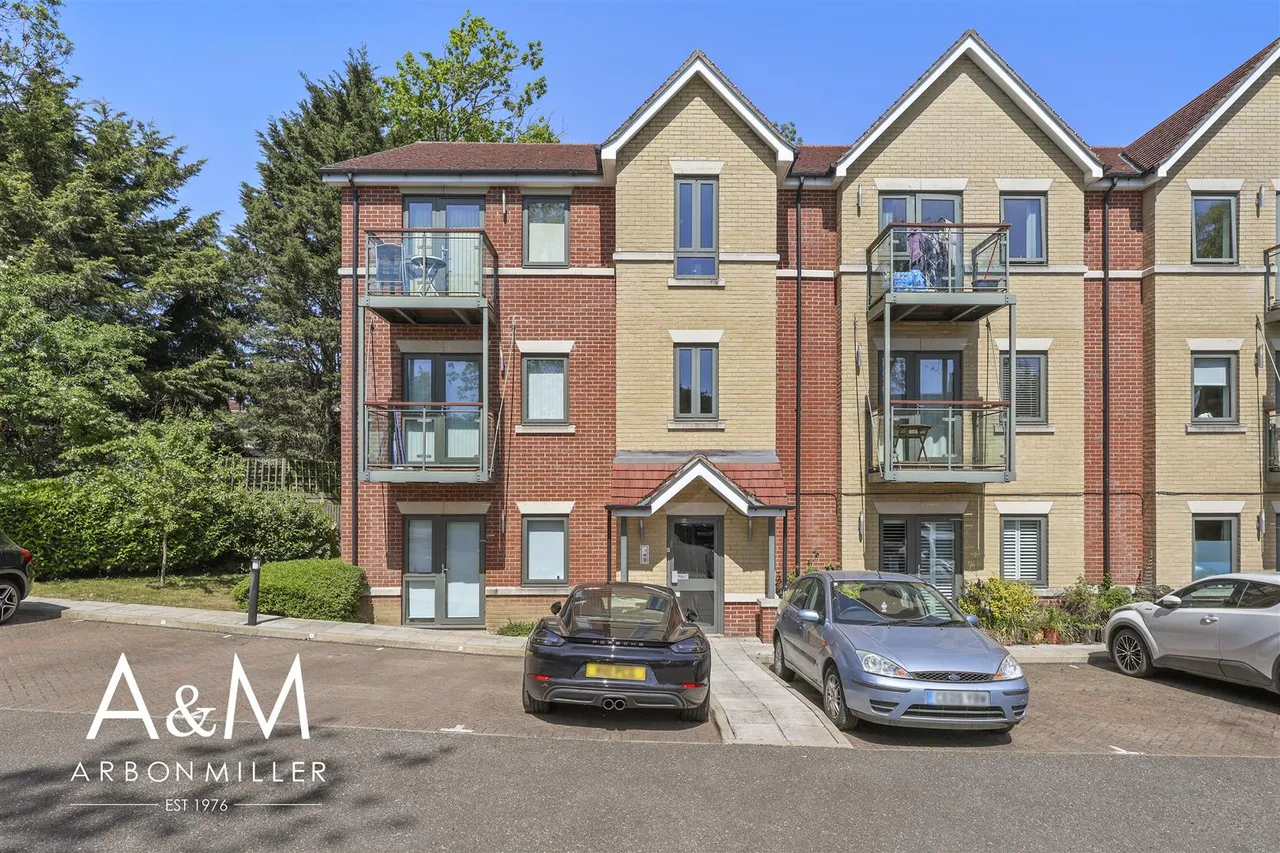 Buckhurst Way, Buckhurst Hill, Essex, IG96HD, photo 15