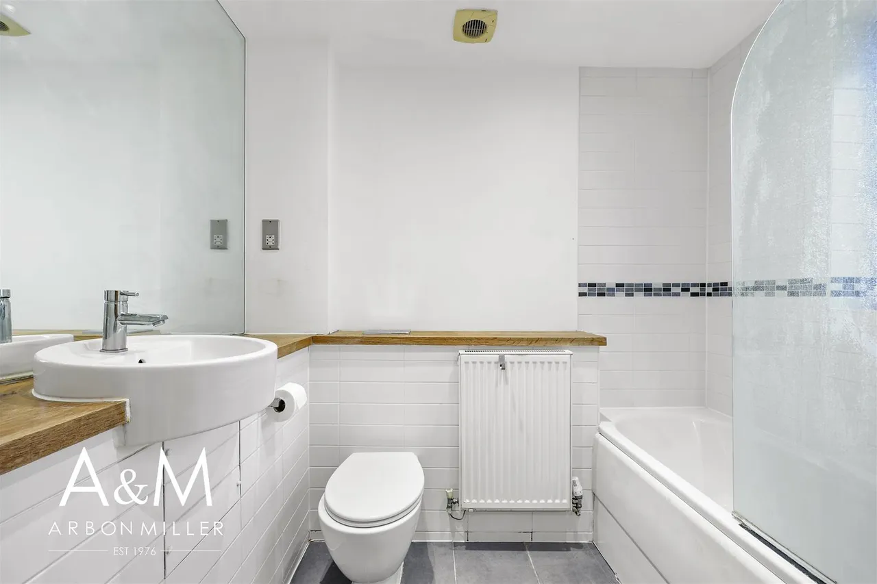 Buckhurst Way, Buckhurst Hill, Essex, IG96HD, photo 14