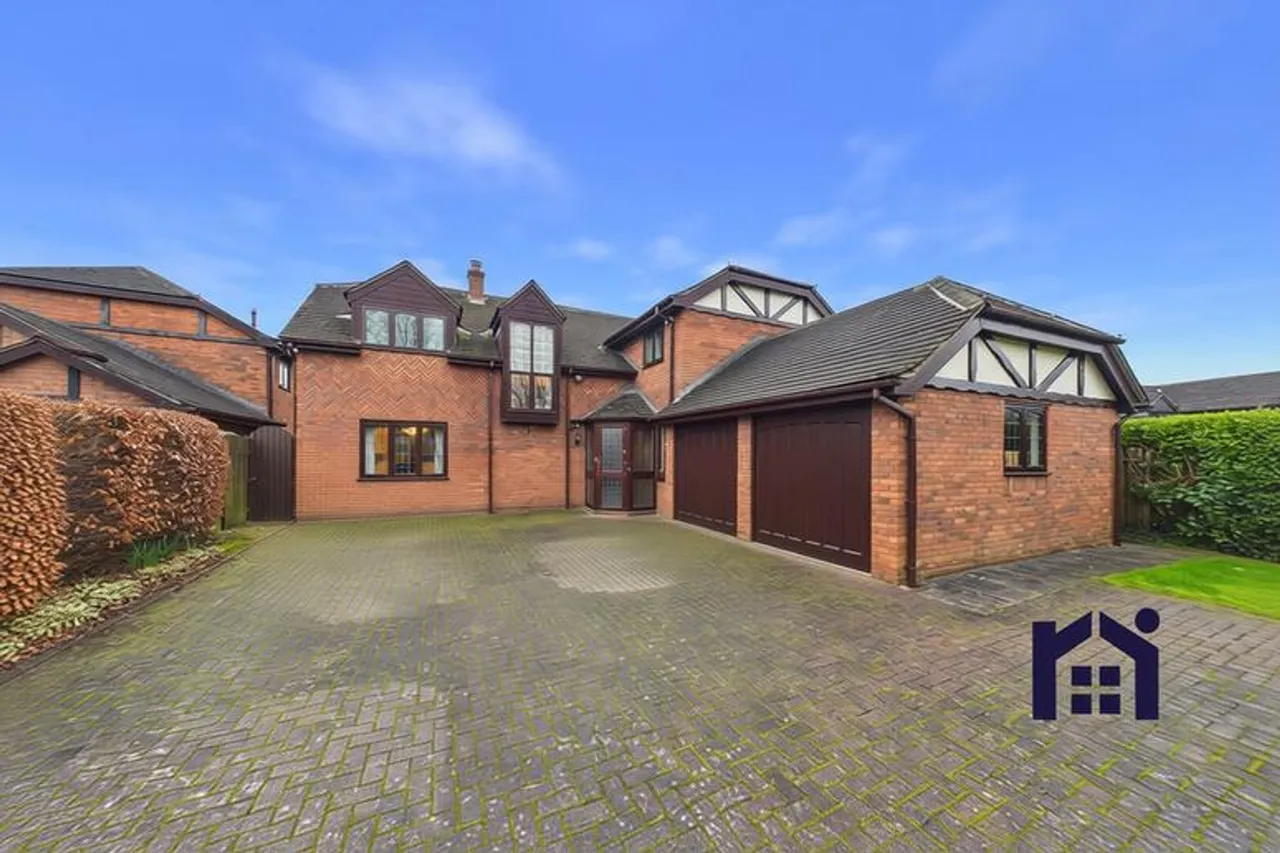 4 bed house for sale — The Croft, Euxton, Chorley, PR7 6LH