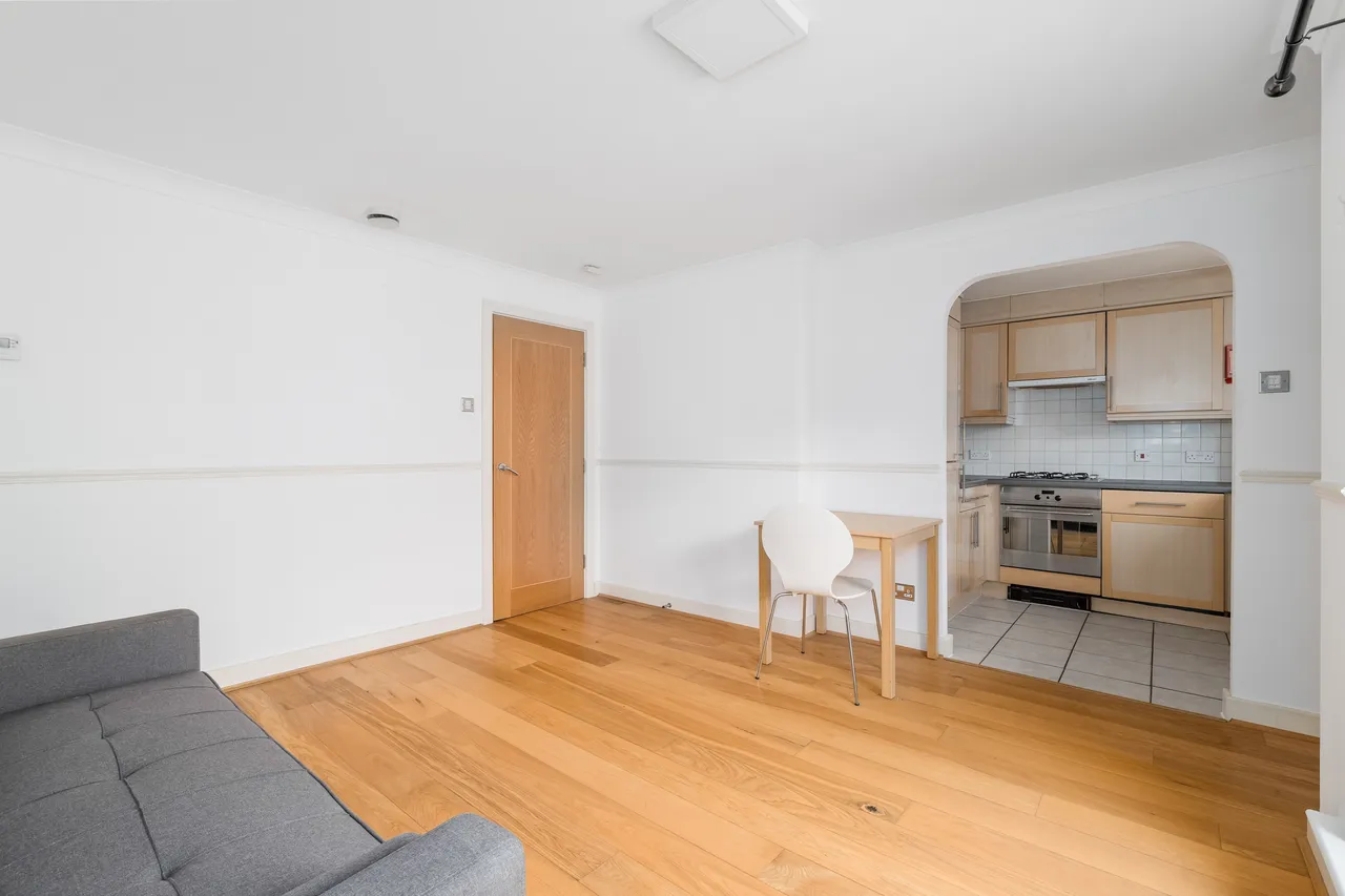 High Timber Street, London, EC4V, photo 9