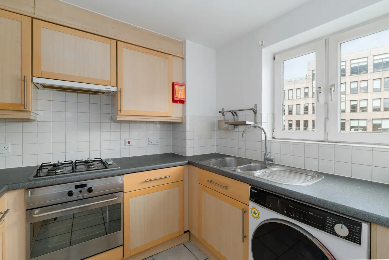 High Timber Street, London, EC4V, photo 11