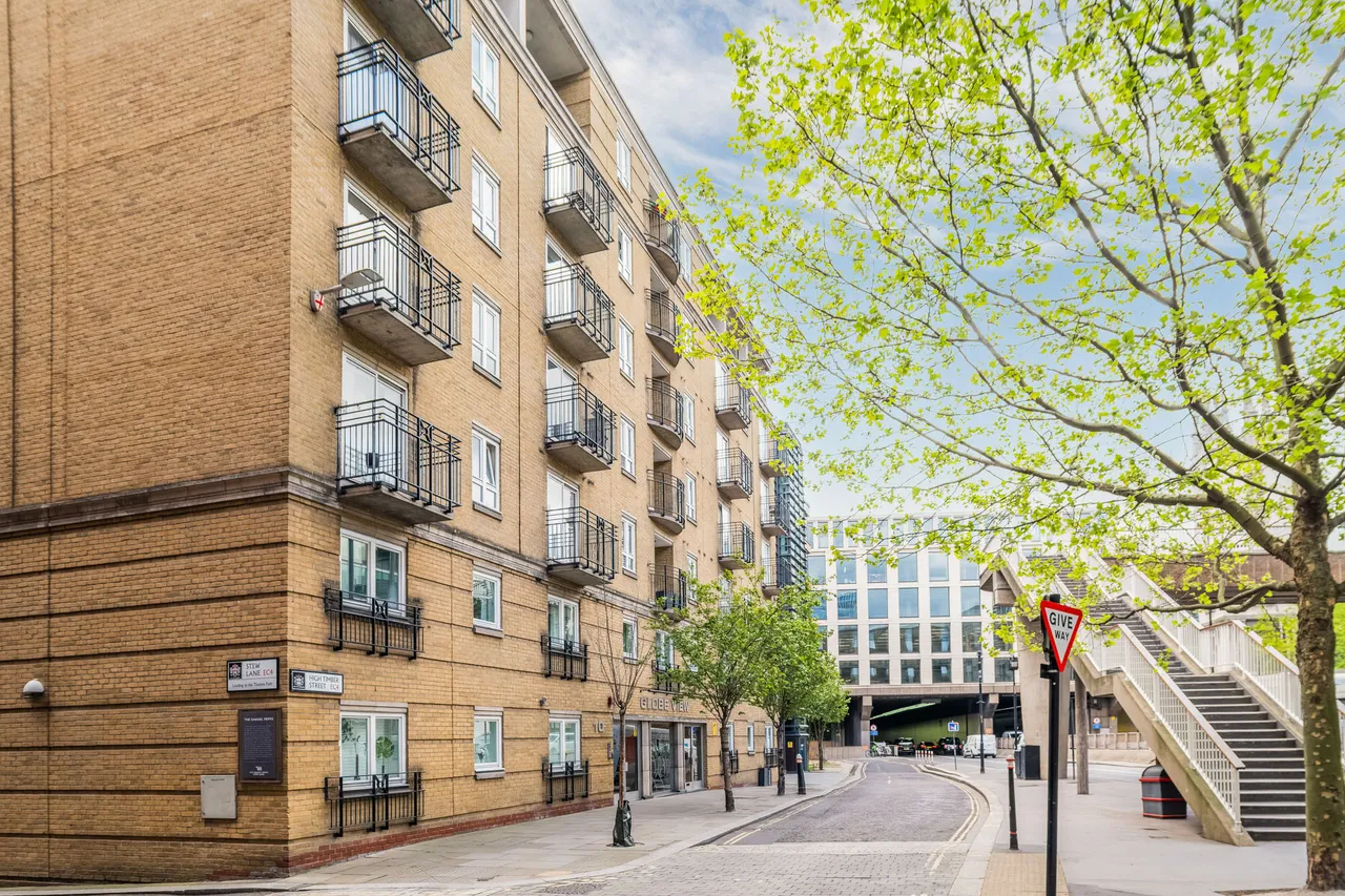 1 bed flat for sale — High Timber Street, London, EC4V