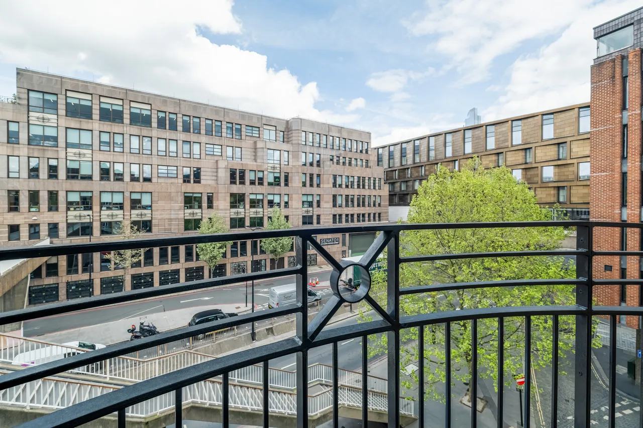 High Timber Street, London, EC4V, photo 10