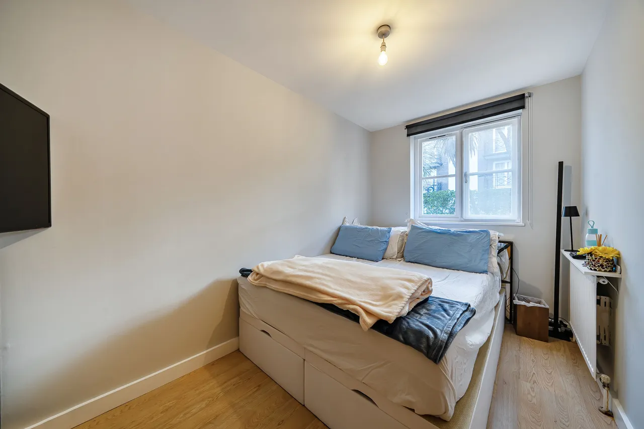 73 Brompton Park Crescent, London, photo 4