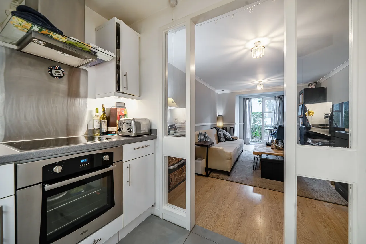 73 Brompton Park Crescent, London, photo 7