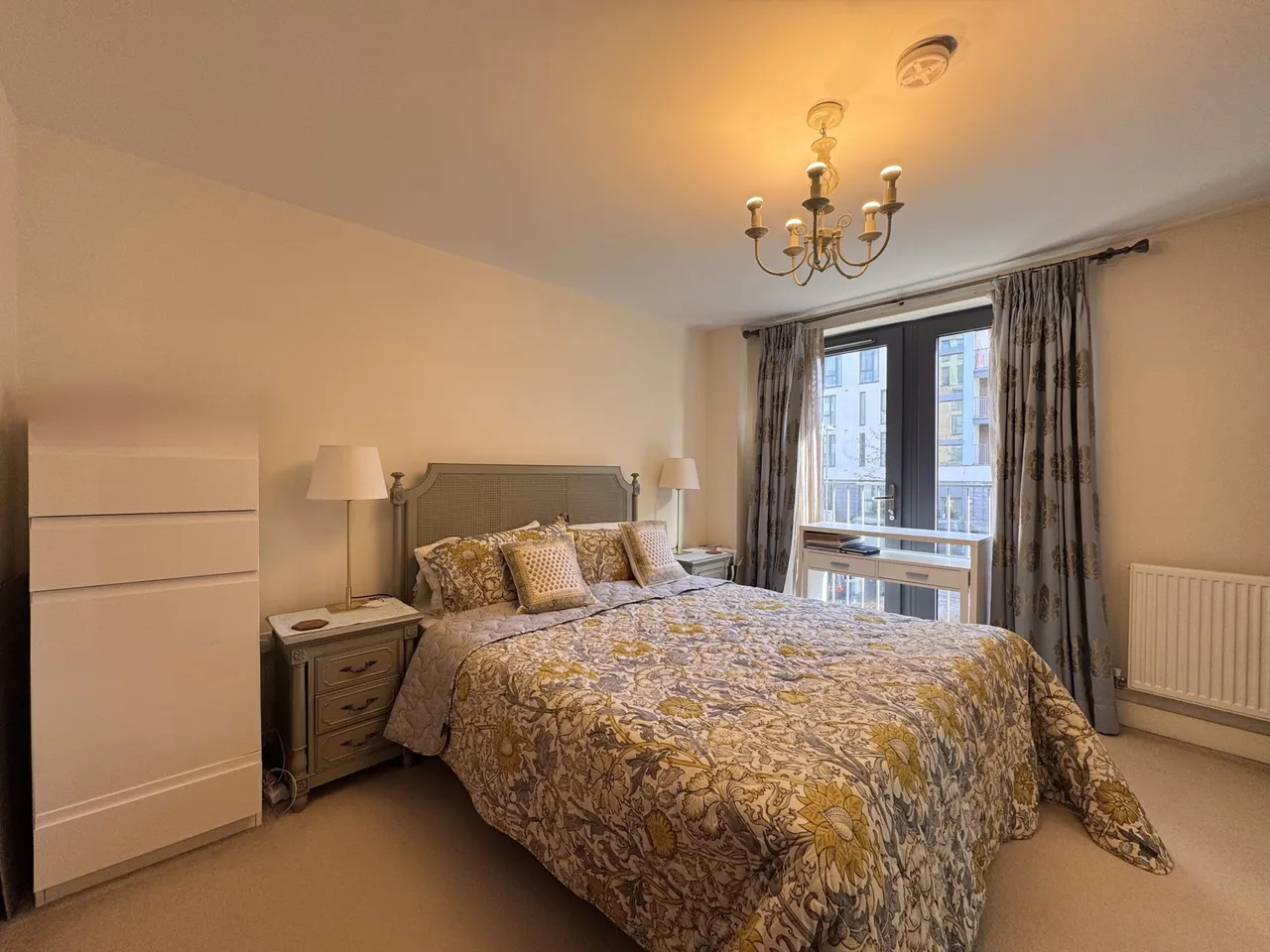 Nobel Close, Theodor Court, NW9, photo 3