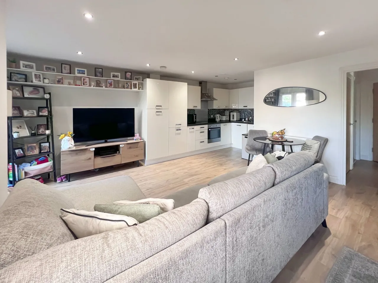 Stafford Avenue, Hornchurch, RM11, photo 3