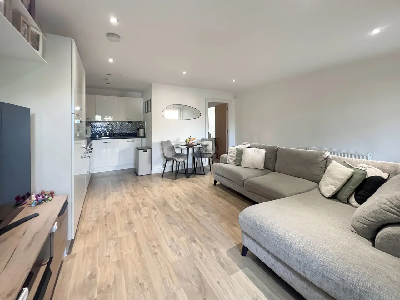 Stafford Avenue, Hornchurch, RM11, photo 2