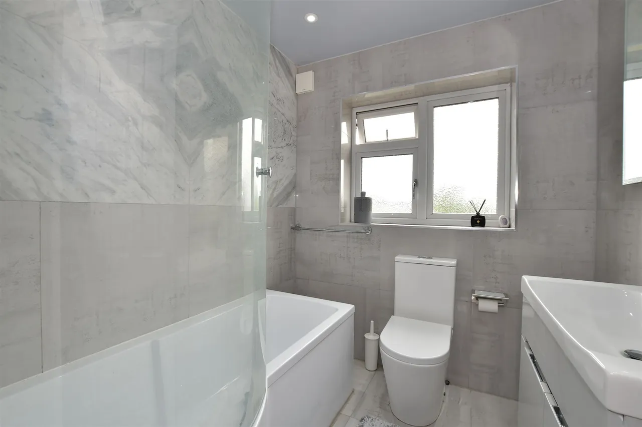 Chadwell Avenue, Romford, RM6, photo 15