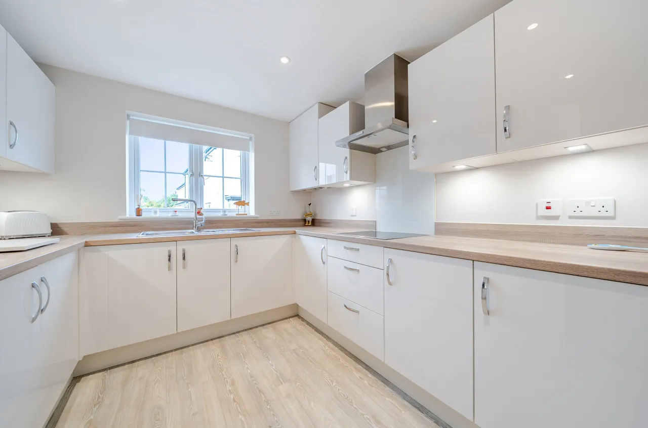 Halstead, Sevenoaks, photo 2