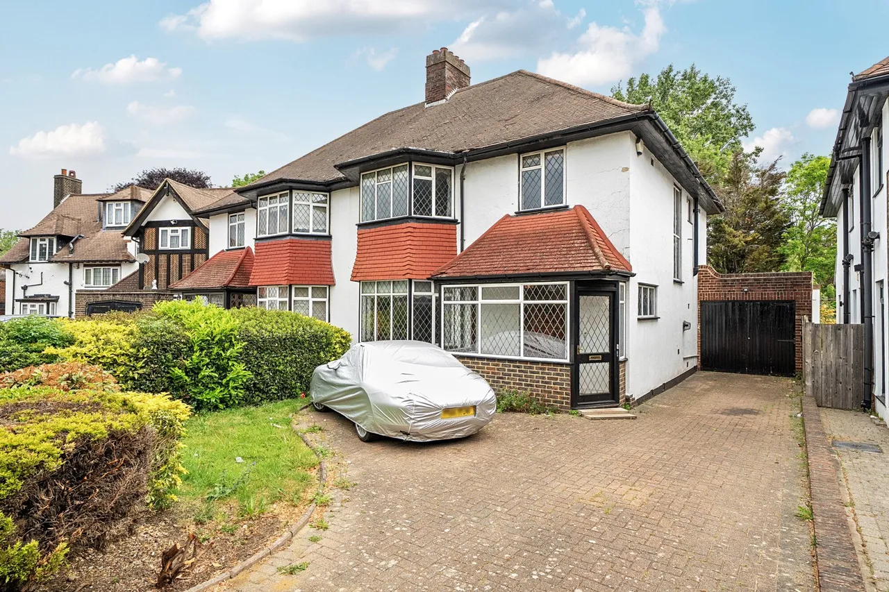 3 bed house for sale — Cedarhurst Drive, SE9