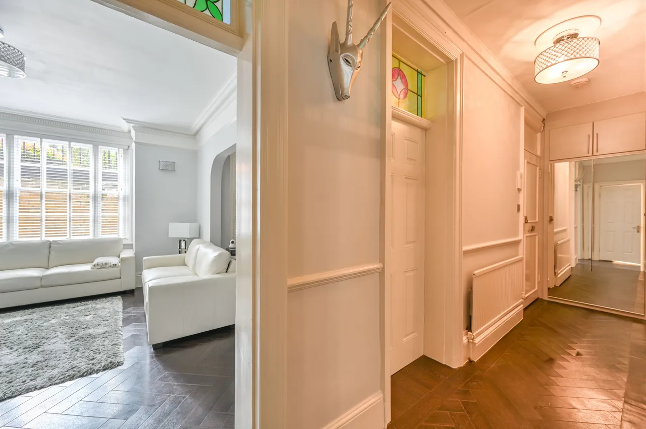 7 Bullingham Mansions, Pitt Street, London, photo 9