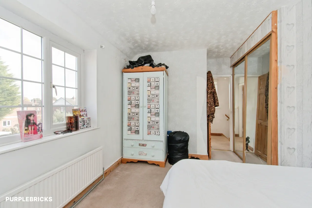 Long Crest, Pontefract, WF8, photo 12