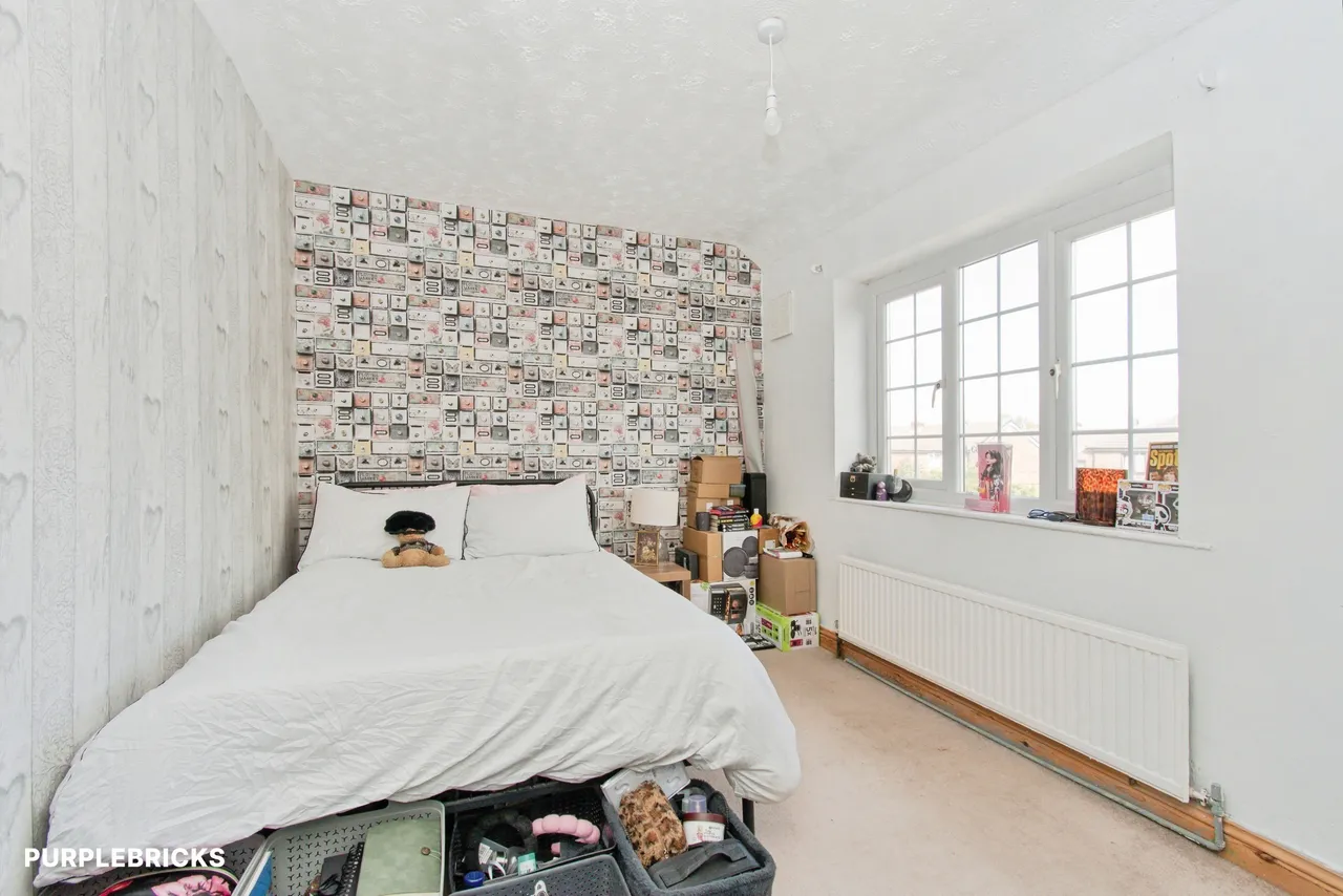 Long Crest, Pontefract, WF8, photo 6