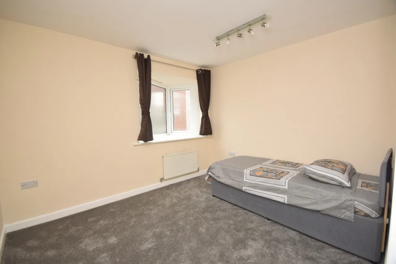 Spectre Court, Hatfield, AL10, photo 8