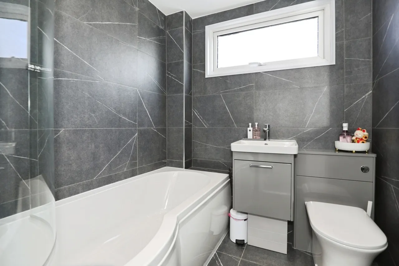 Borrowdale Close, Wistaston, Crewe, Cheshire, CW2, photo 23