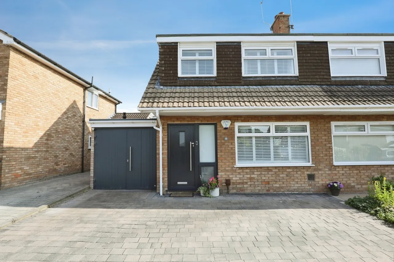 3 bed house for sale — Borrowdale Close, Wistaston, Crewe, Cheshire, CW2