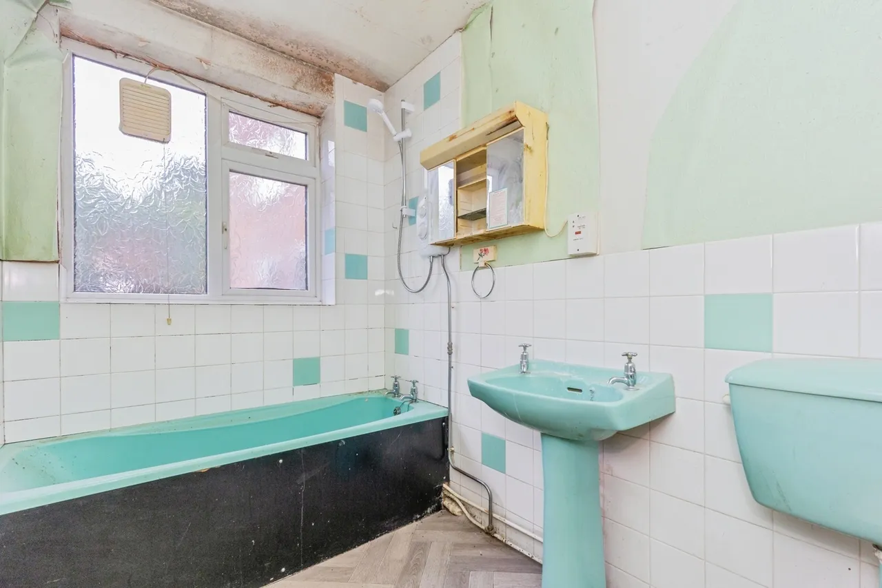 Oakfield, Sale, Greater Manchester, M33, photo 12