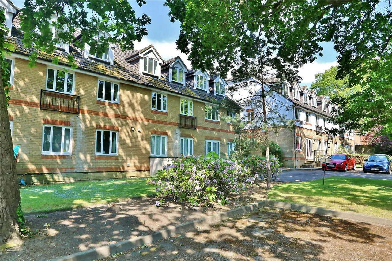 Alexandra Gardens, Knaphill, GU21, photo 15