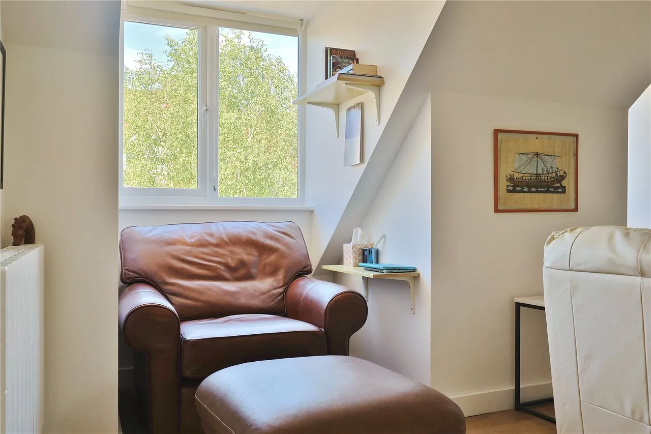 Alexandra Gardens, Knaphill, GU21, photo 14