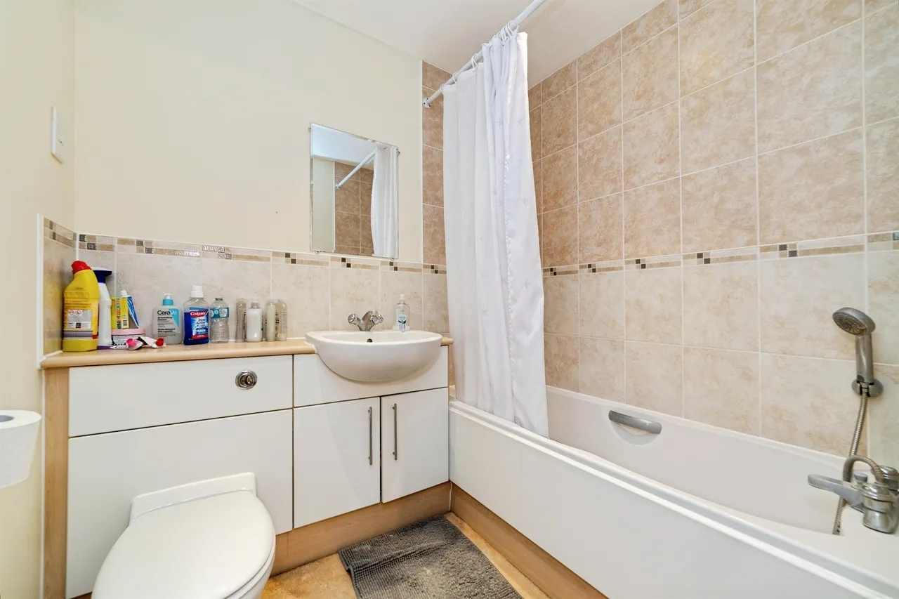Parkhouse Court, Hatfield, AL10, photo 9
