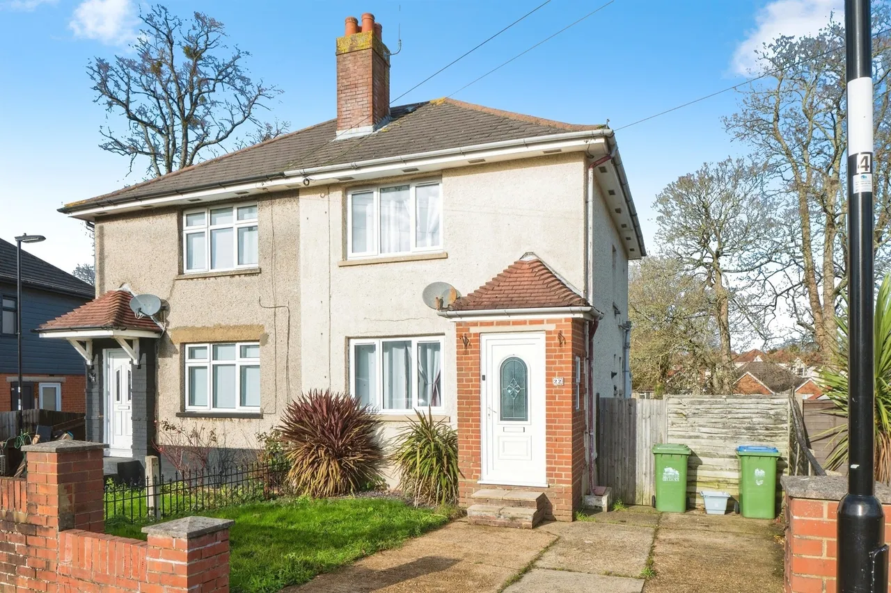 2 bed house for sale — Magnolia Road, Southampton