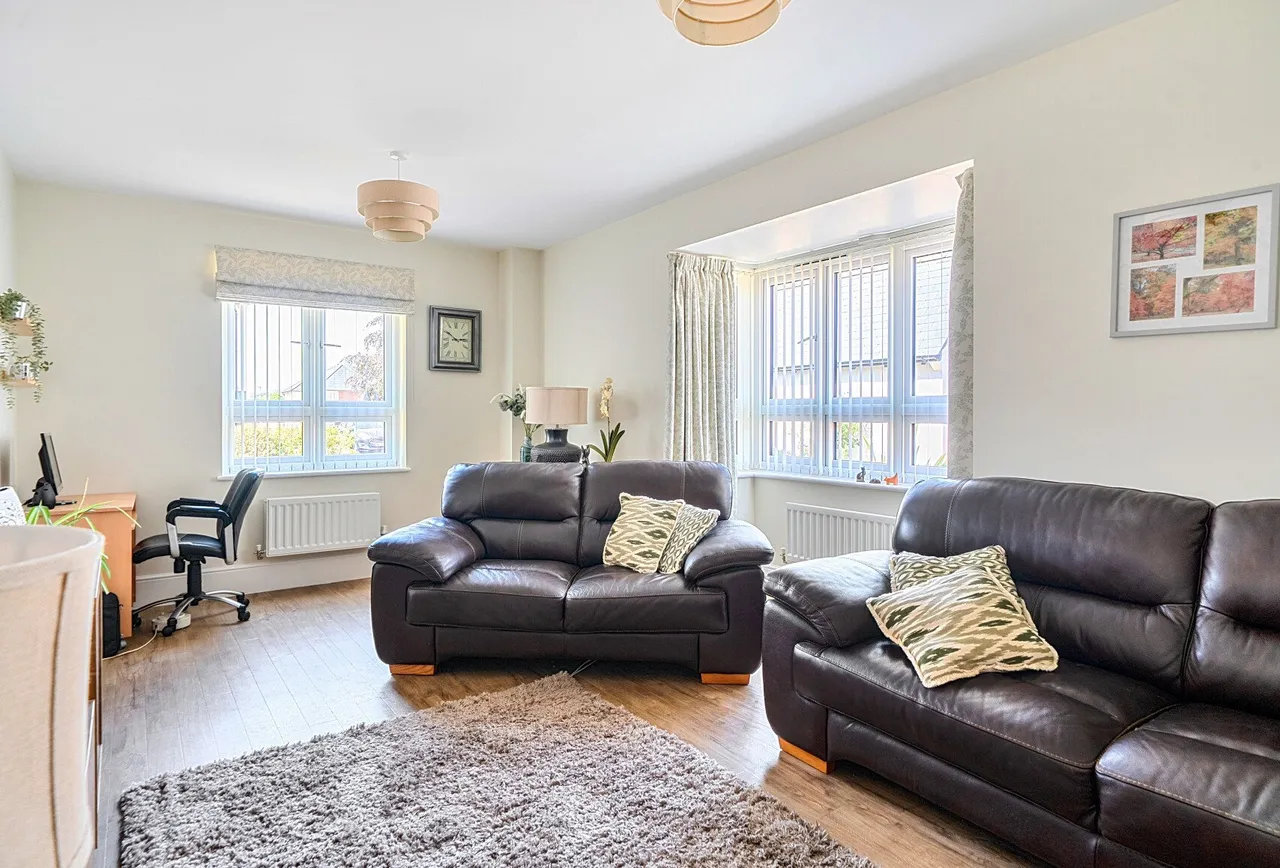 Packer Way, South Gloucestershire, Frenchay, BS16 2GE, photo 3