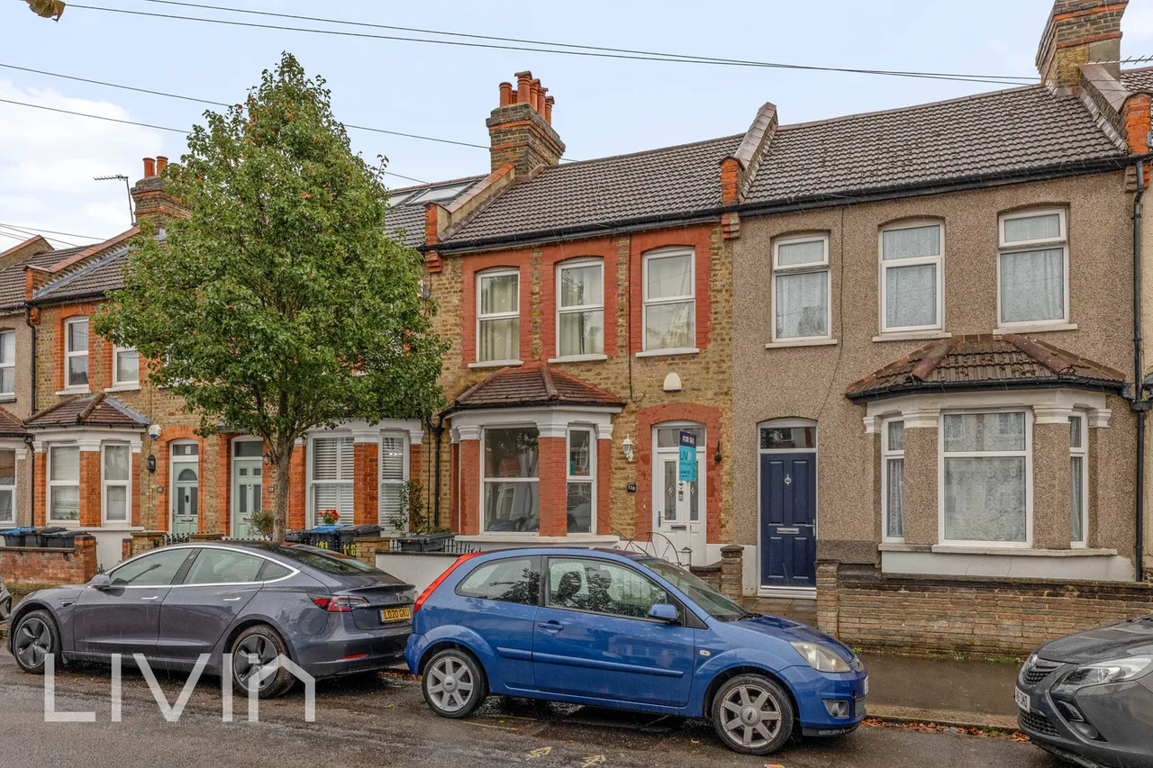 2 bed house for sale, Winterbourne Road, Thornton Heath, CR7