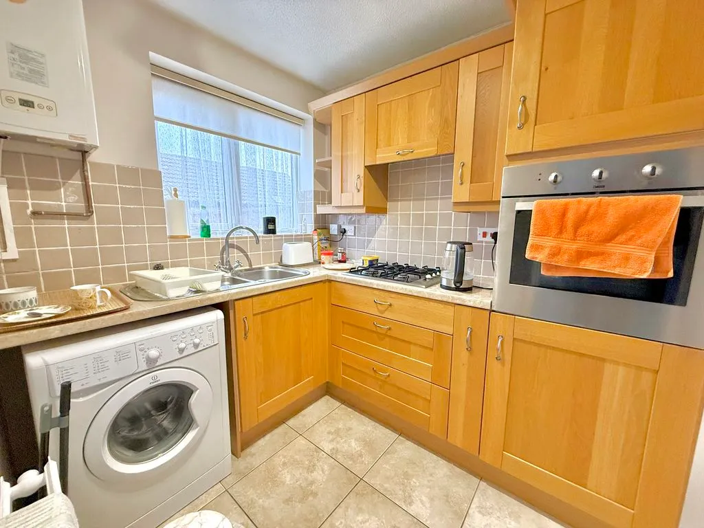Goldcrest Close, Luton LU4 0XX, photo 3