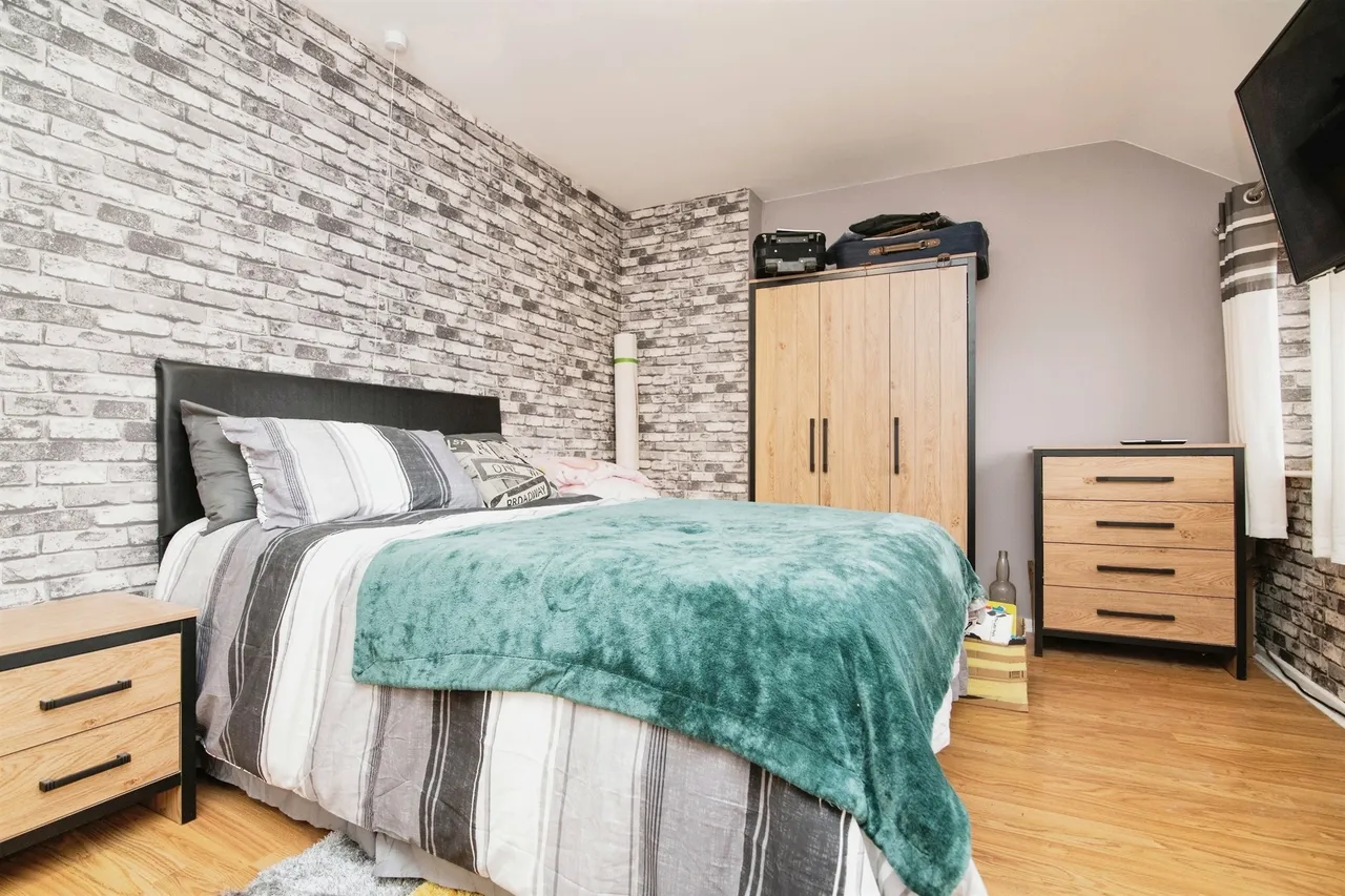 Selkirk Close, West Bromwich, B71, photo 8