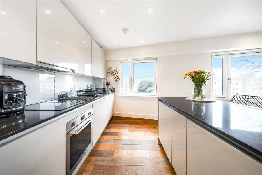 Bradley Road, London, SW4, photo 5