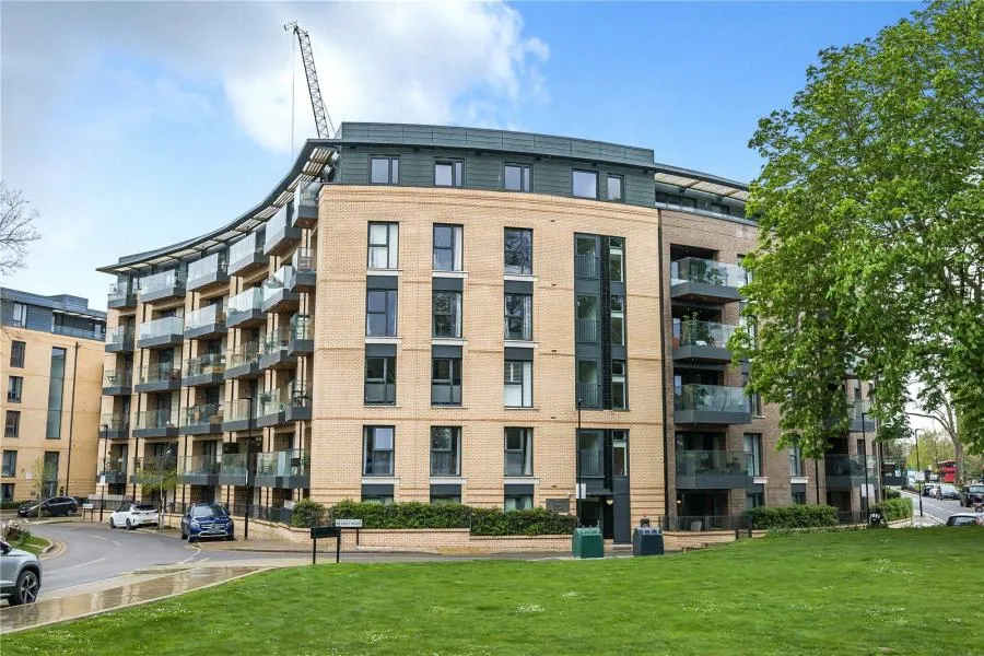 1 bed flat for sale, Bradley Road, London, SW4