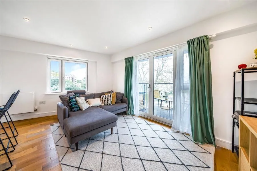 Bradley Road, London, SW4, photo 3