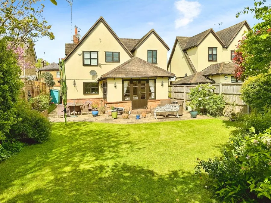 House Under Offer with 4 bedrooms in Old Harlow, CM17, photo 10