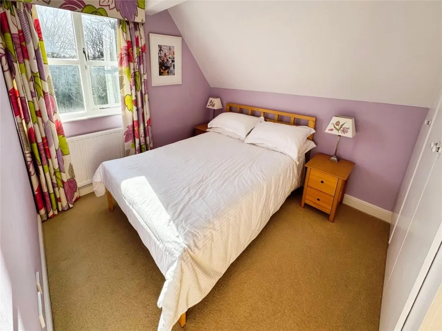 House Under Offer with 4 bedrooms in Old Harlow, CM17, photo 17