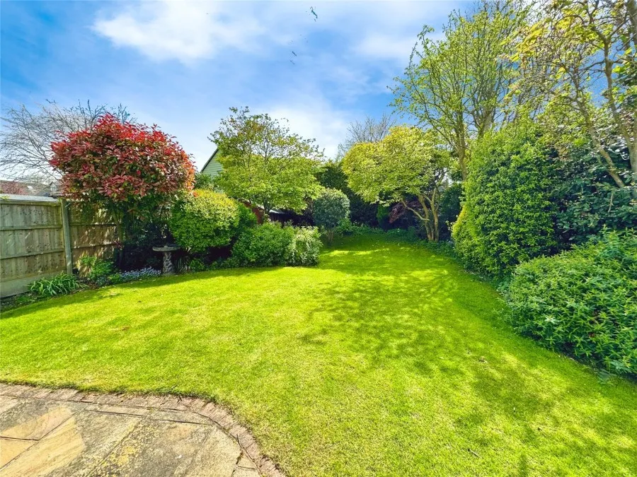 House Under Offer with 4 bedrooms in Old Harlow, CM17, photo 9
