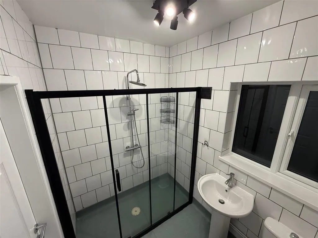The Crescent, Woodlands, DN6, photo 8