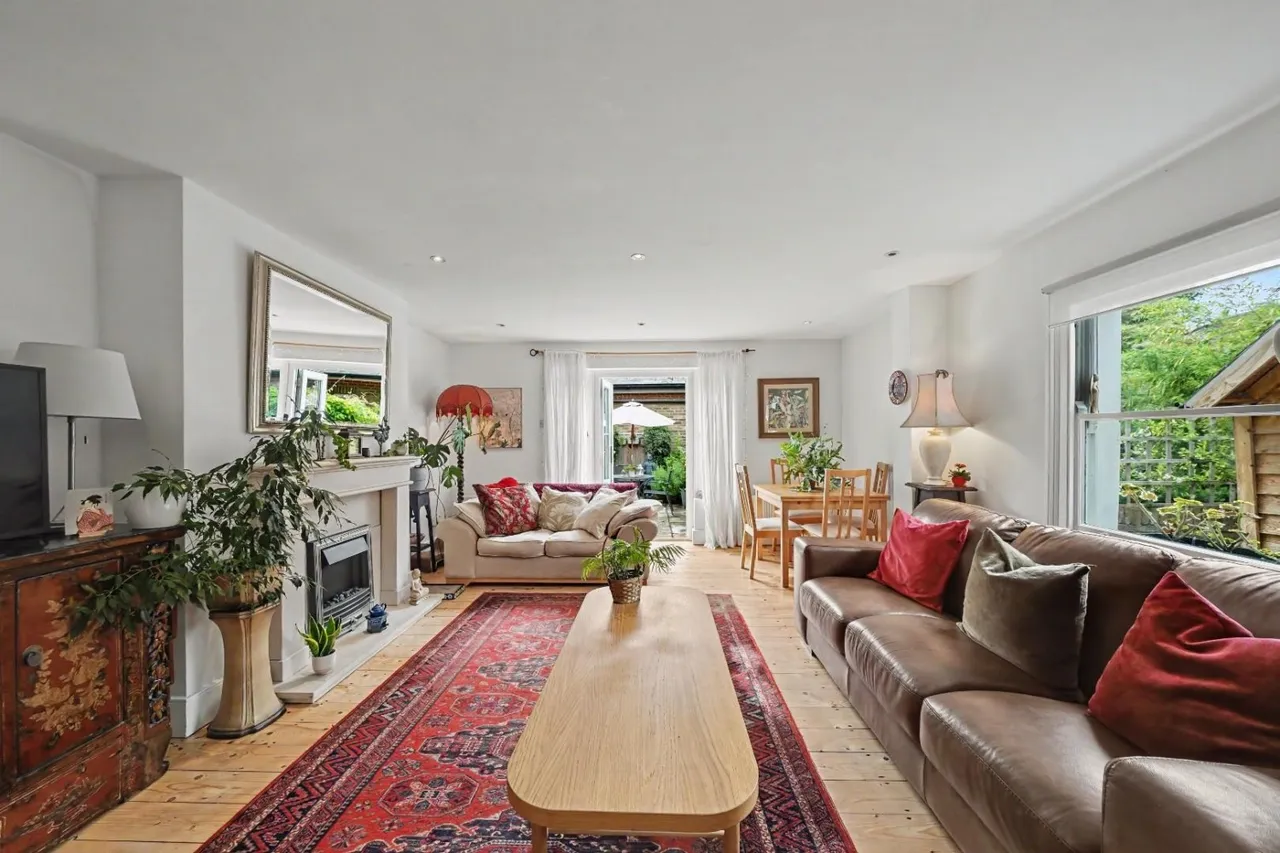 3 bed house for sale — Dynevor Road, London, N16