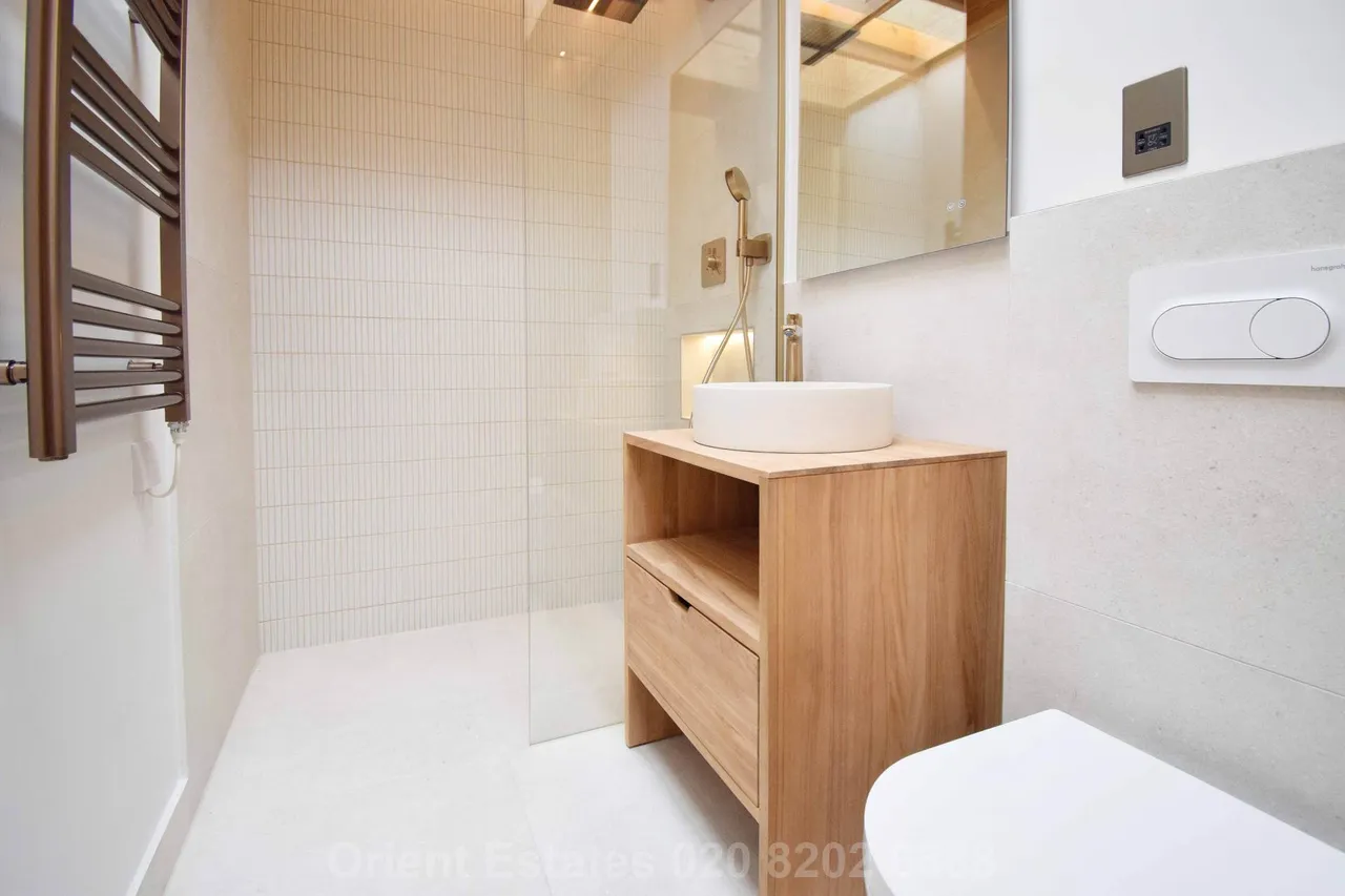 Friary Way, London, N12 9PH, photo 5