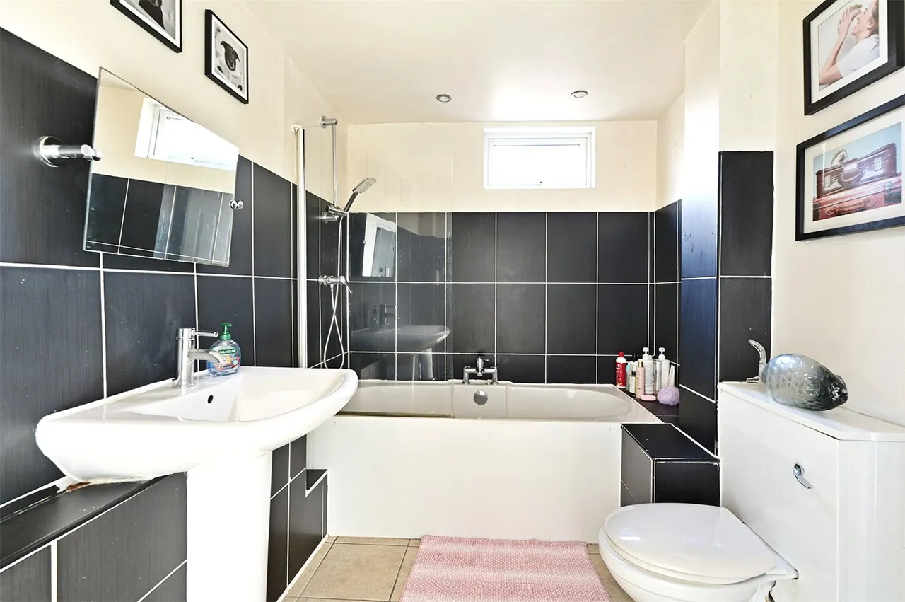 Mytchett Road, Mytchett, Camberley, Surrey, GU16 6AH, photo 7