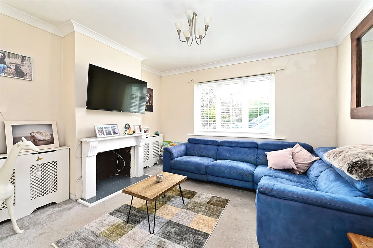 Mytchett Road, Mytchett, Camberley, Surrey, GU16 6AH, photo 2