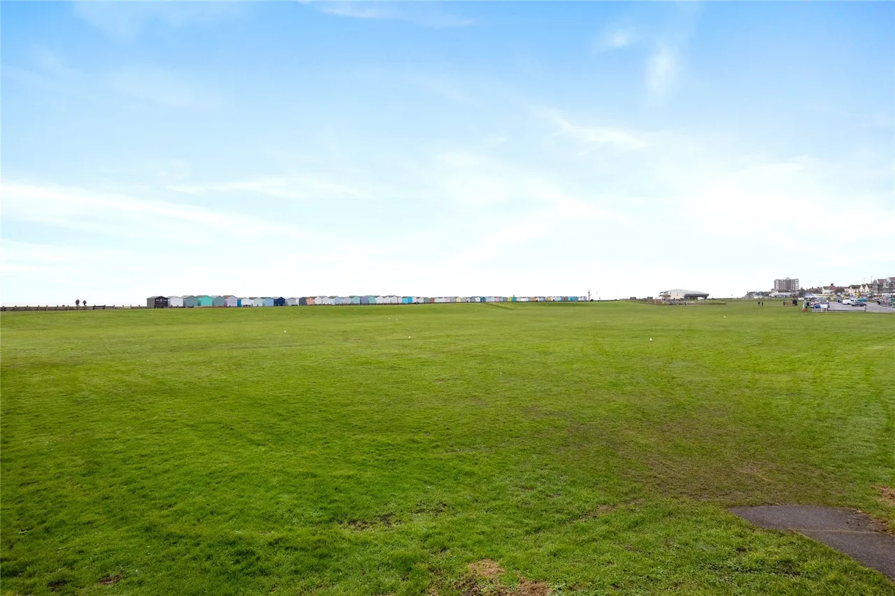 Brighton Road, Lancing, BN15, photo 10