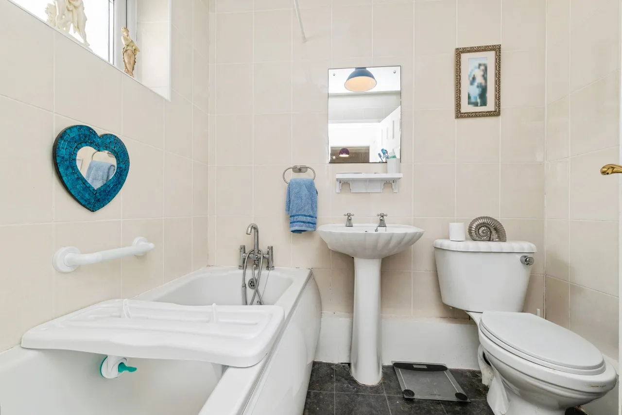 Cravens Cottages, Wingate, TS28, photo 9