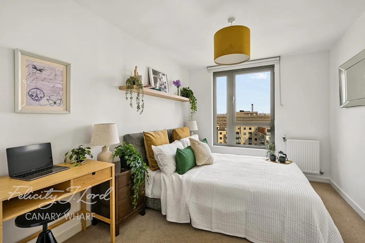 Booth Road, London, E16, photo 8