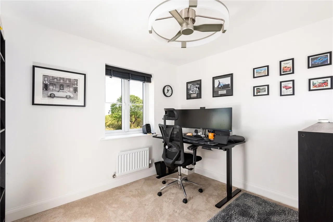 Poppyfield Road, Oundle, PE8, photo 13