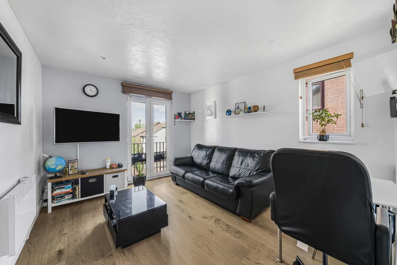 Oak Apple Court, SE12, photo 5